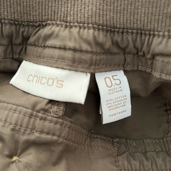 Chico's Pants Capris Brown Stretch Waist Cuffed Cargo Pockets Casual Size .5 - Picture 8 of 9